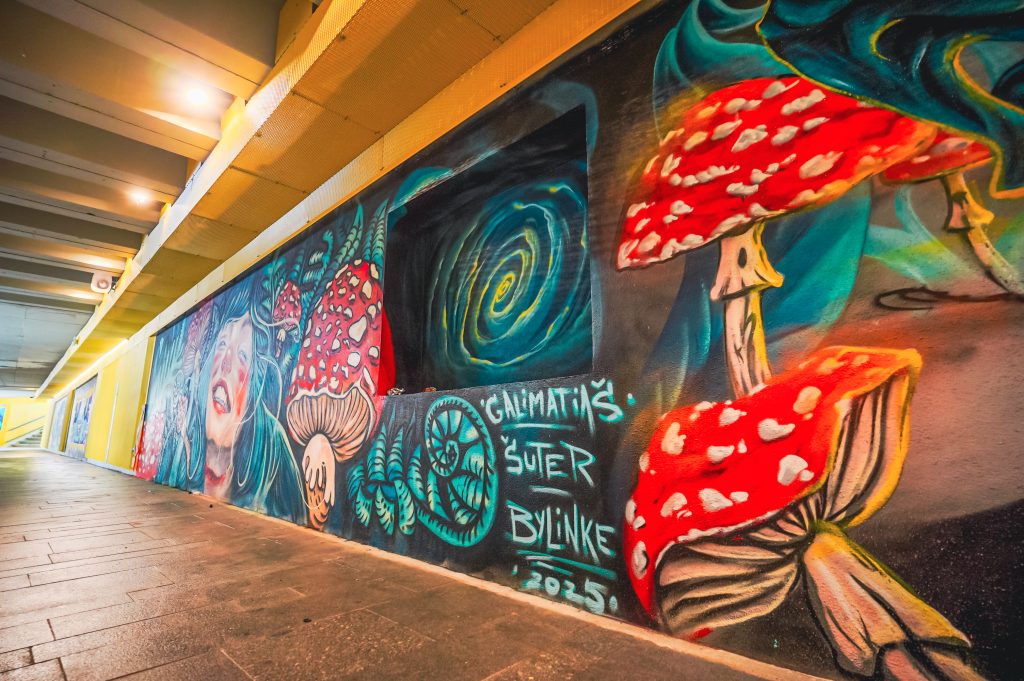 grafiti v podchode pod Rondlom