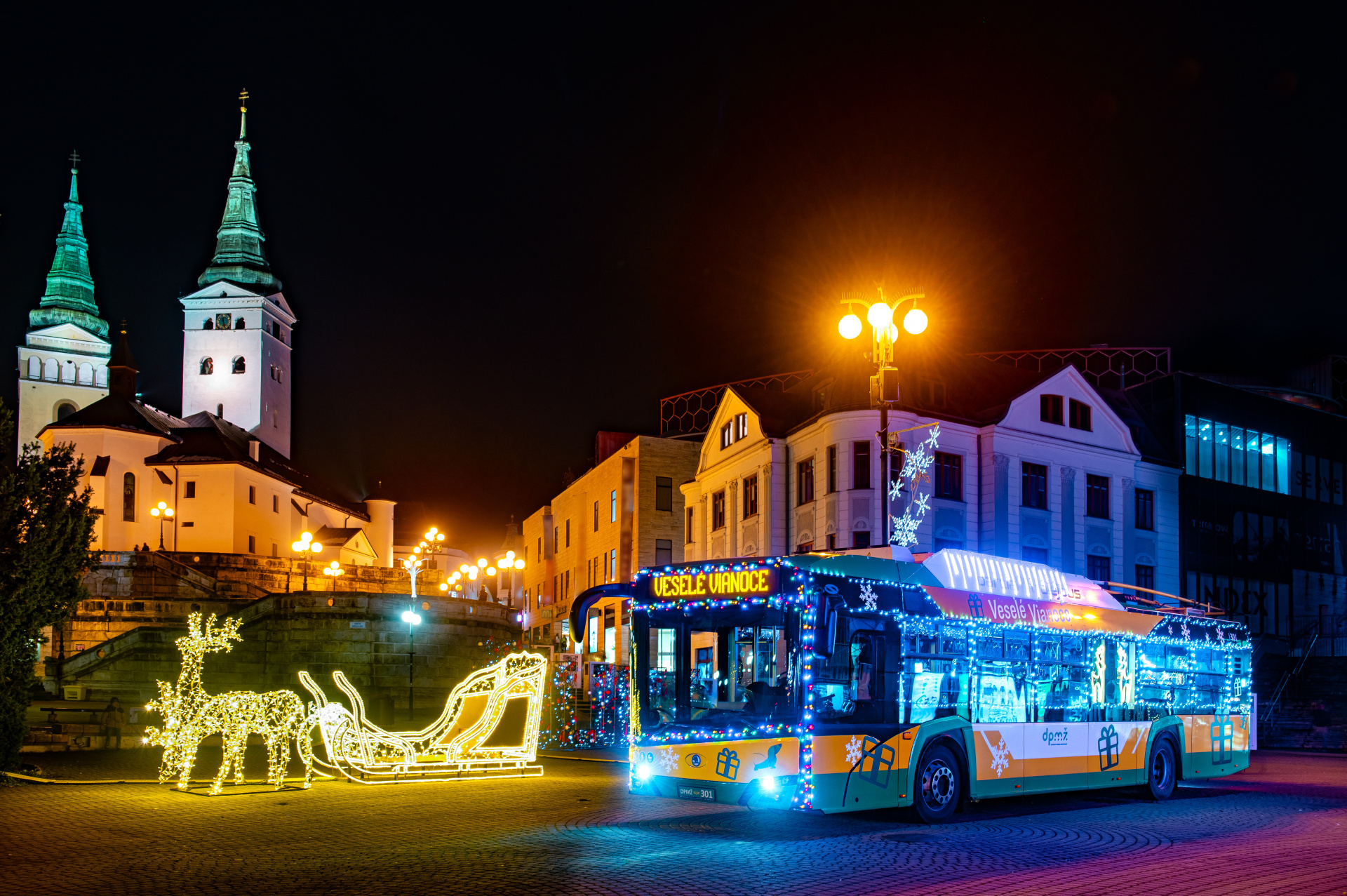 Vianocny_trolejbus_DPMZ_2025_1