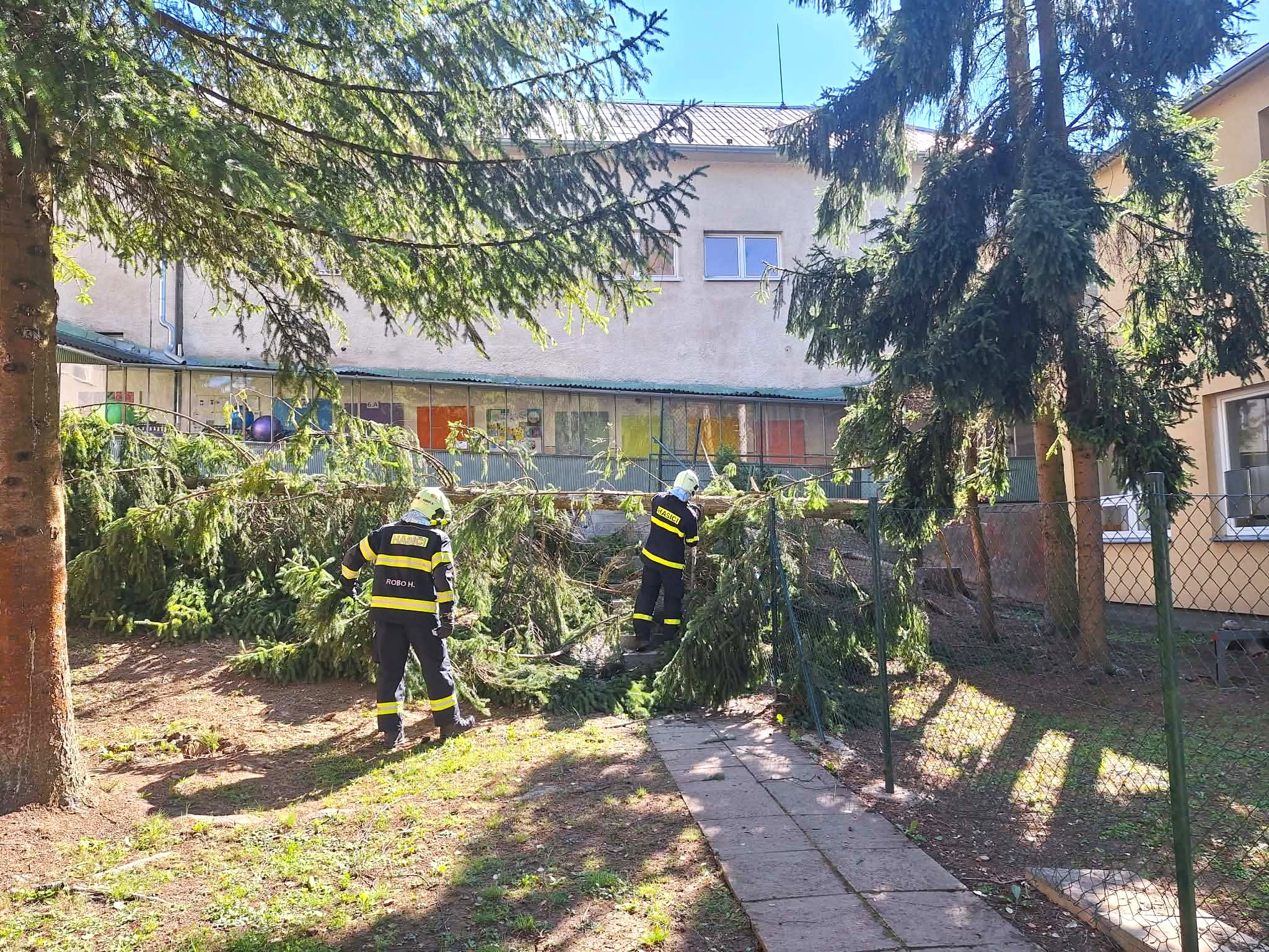 búrka 2